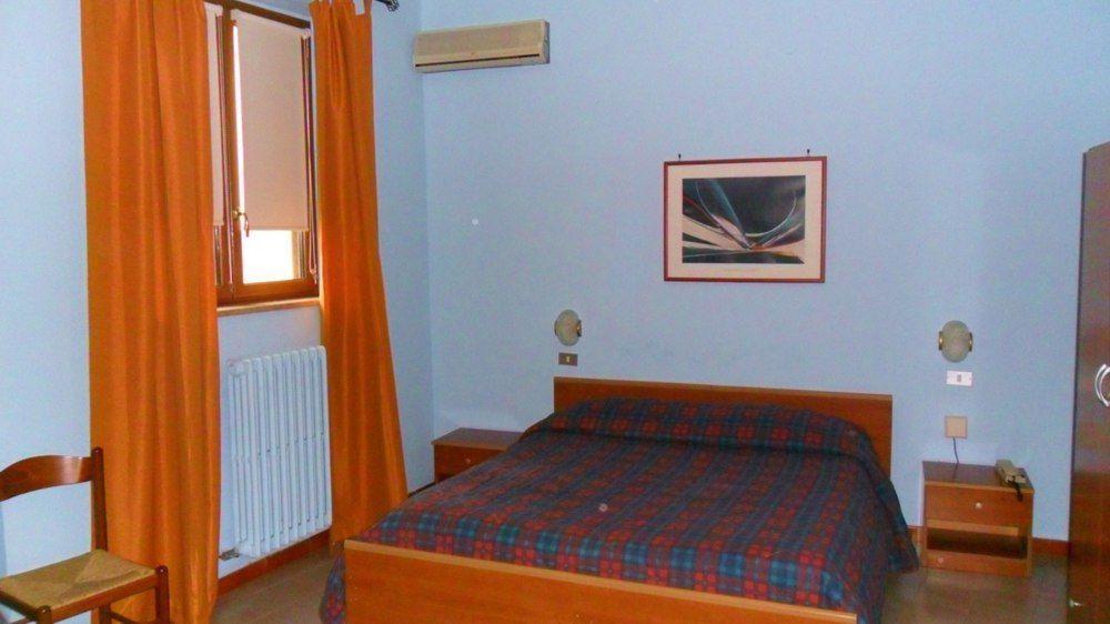 Hotel mediterraneo Giovinazzo Eksteriør billede